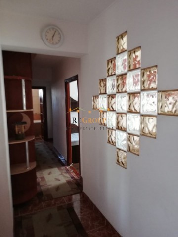 apartament-3-camere-podu-ros-0